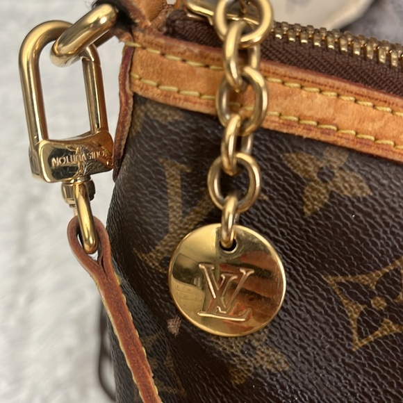 Authentic Large Louis Vuitton Handbag - Picture 3 of 10